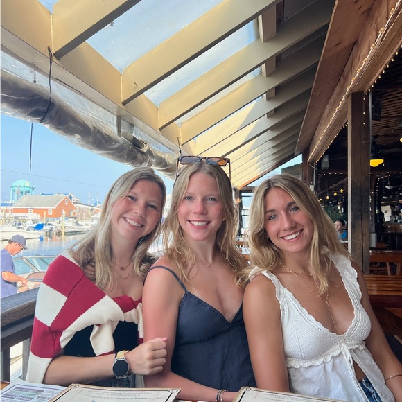 Meet your Posher, Riley - Picture 3 of 12